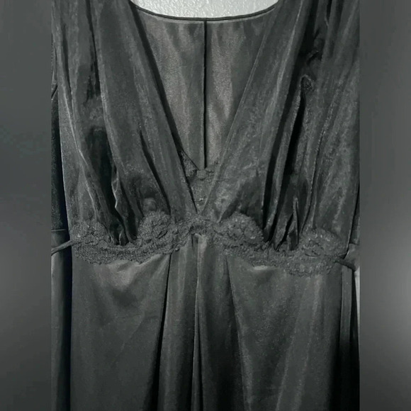 Vtg Pennys Gaymode Black 100% Nylon Long Night Gown 60s Sz MED w/tie GORGEOUS!! - Picture 4 of 10
